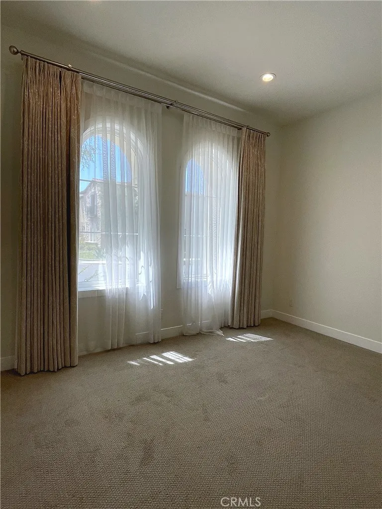 57 Pulsa Irvine, CA 92618