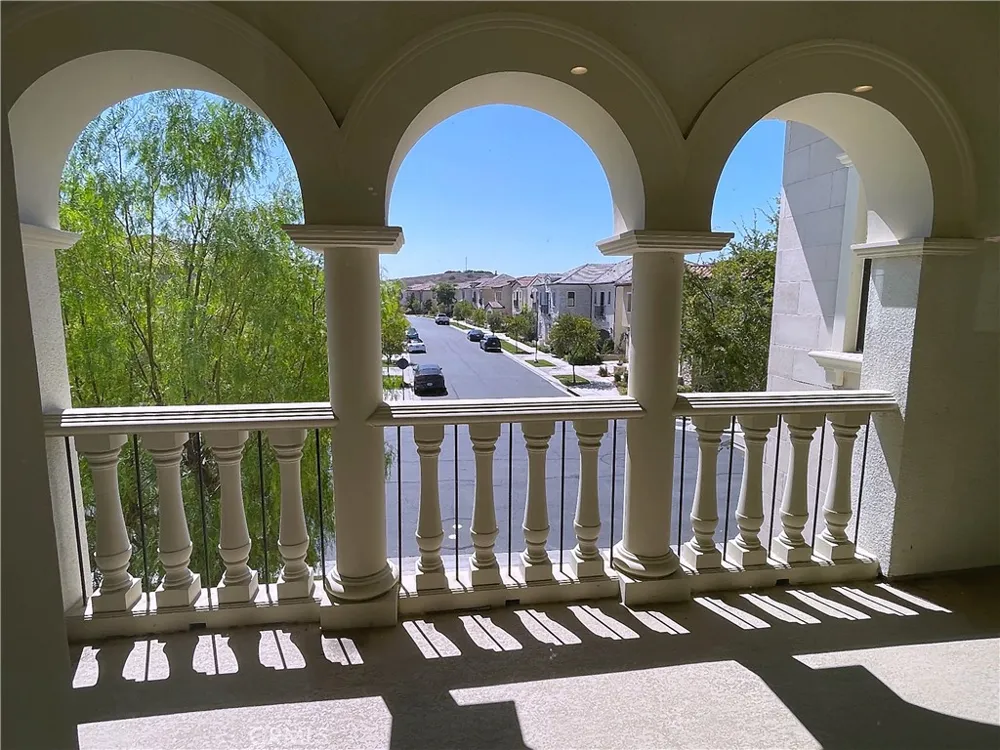 57 Pulsa Irvine, CA 92618