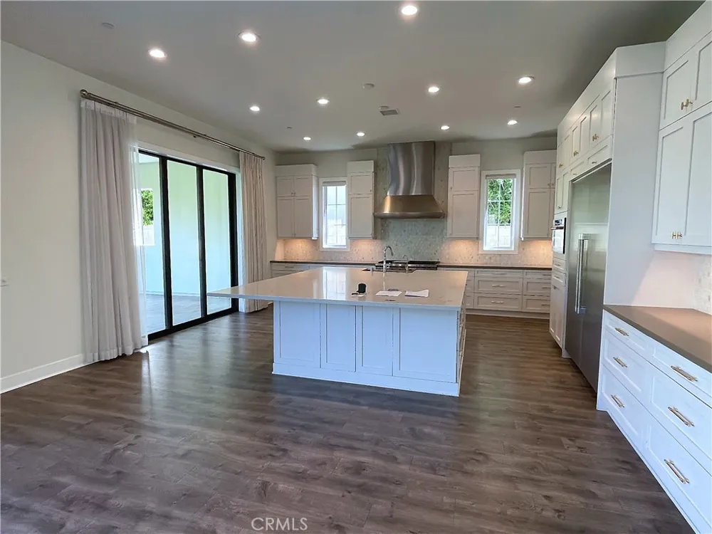 57 Pulsa Irvine, CA 92618