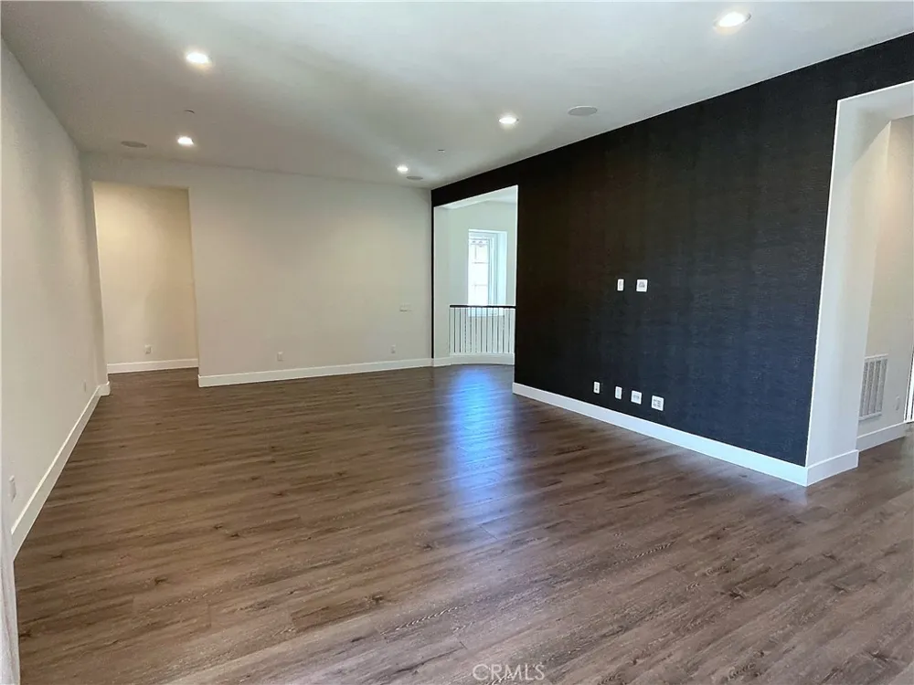 57 Pulsa Irvine, CA 92618
