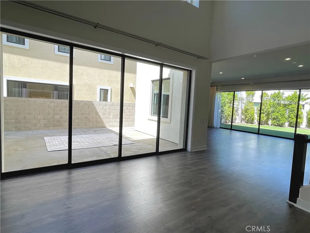 57 Pulsa Irvine, CA 92618