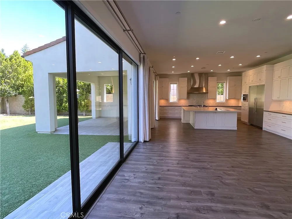 57 Pulsa Irvine, CA 92618