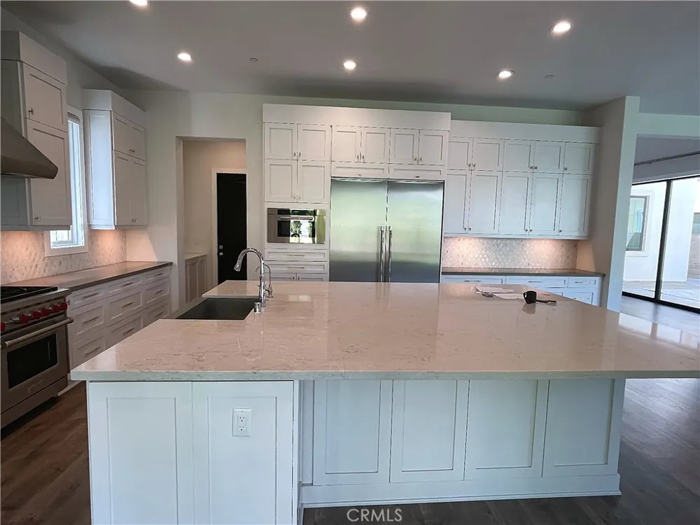 57 Pulsa Irvine, CA 92618