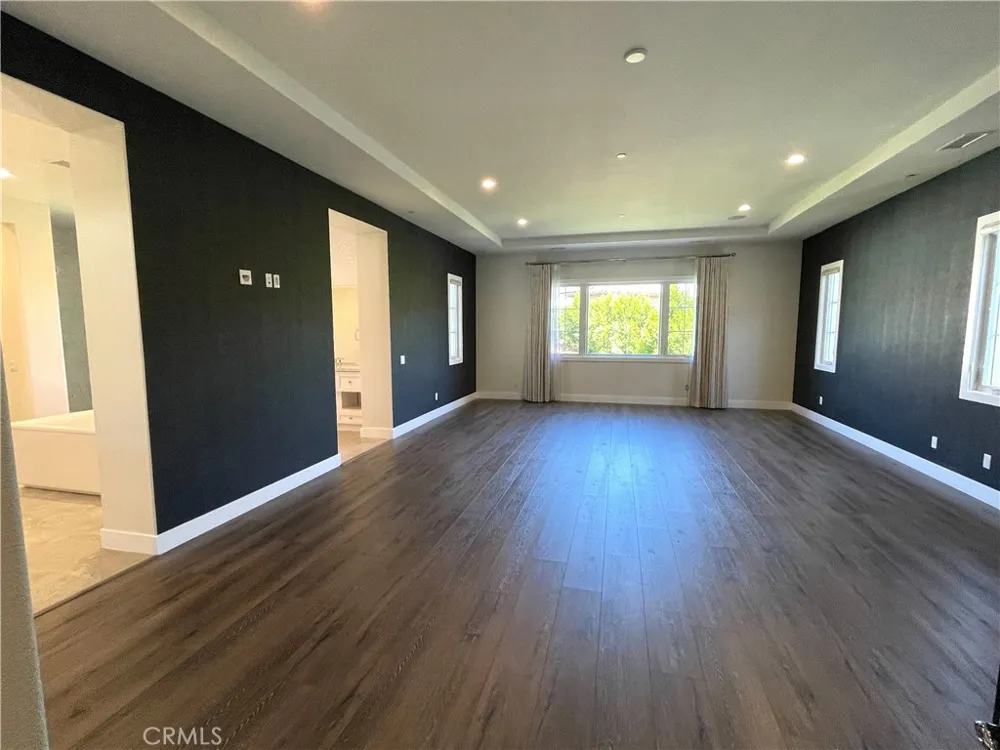 57 Pulsa Irvine, CA 92618