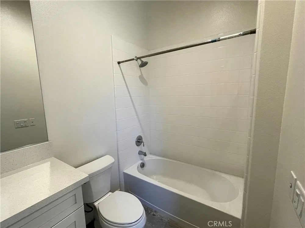 57 Pulsa Irvine, CA 92618