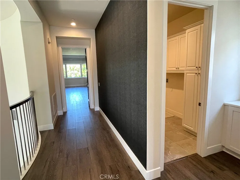 57 Pulsa Irvine, CA 92618