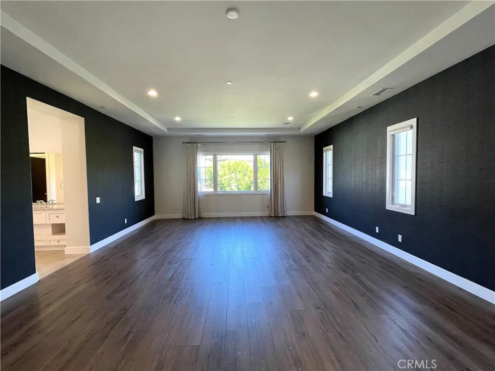 57 Pulsa Irvine, CA 92618