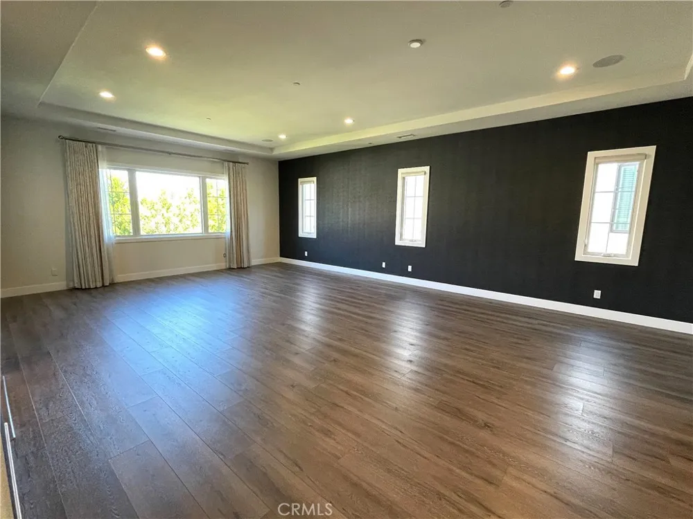 57 Pulsa Irvine, CA 92618