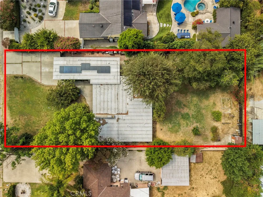 7911 Genesta Lake Balboa, CA 91406