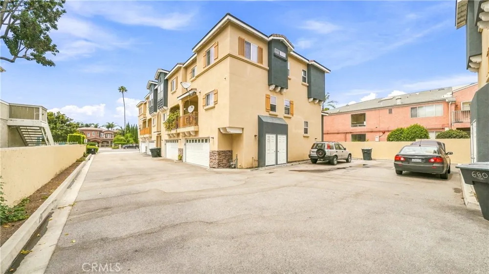 670 S Magnolia Avenue Anaheim, CA 92804