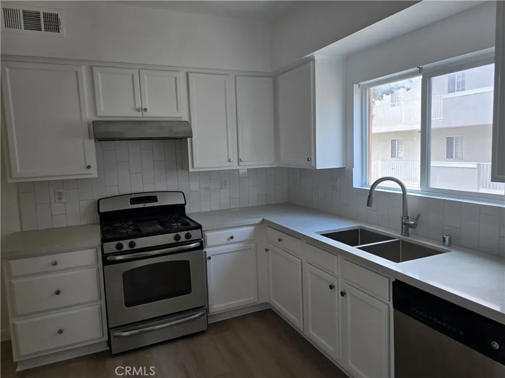 670 S Magnolia Avenue Anaheim, CA 92804
