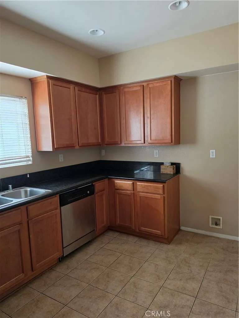 670 S Magnolia Avenue Anaheim, CA 92804