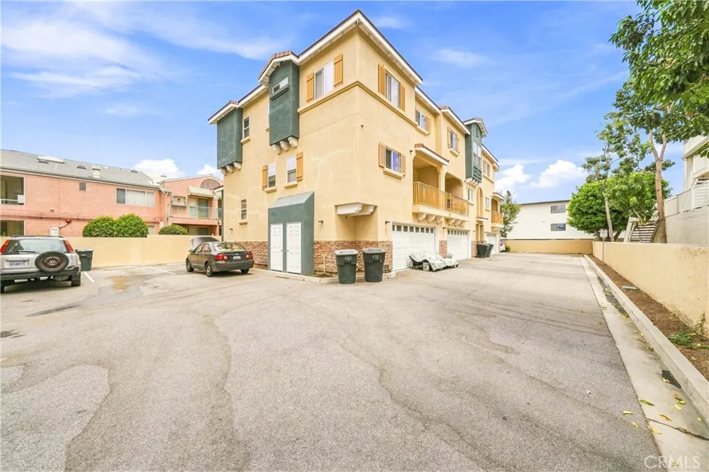 670 S Magnolia Avenue Anaheim, CA 92804