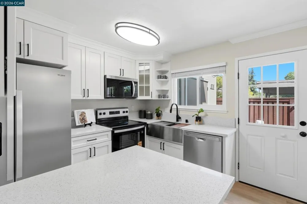 1571 Schenone Ct #A Concord, CA 94521