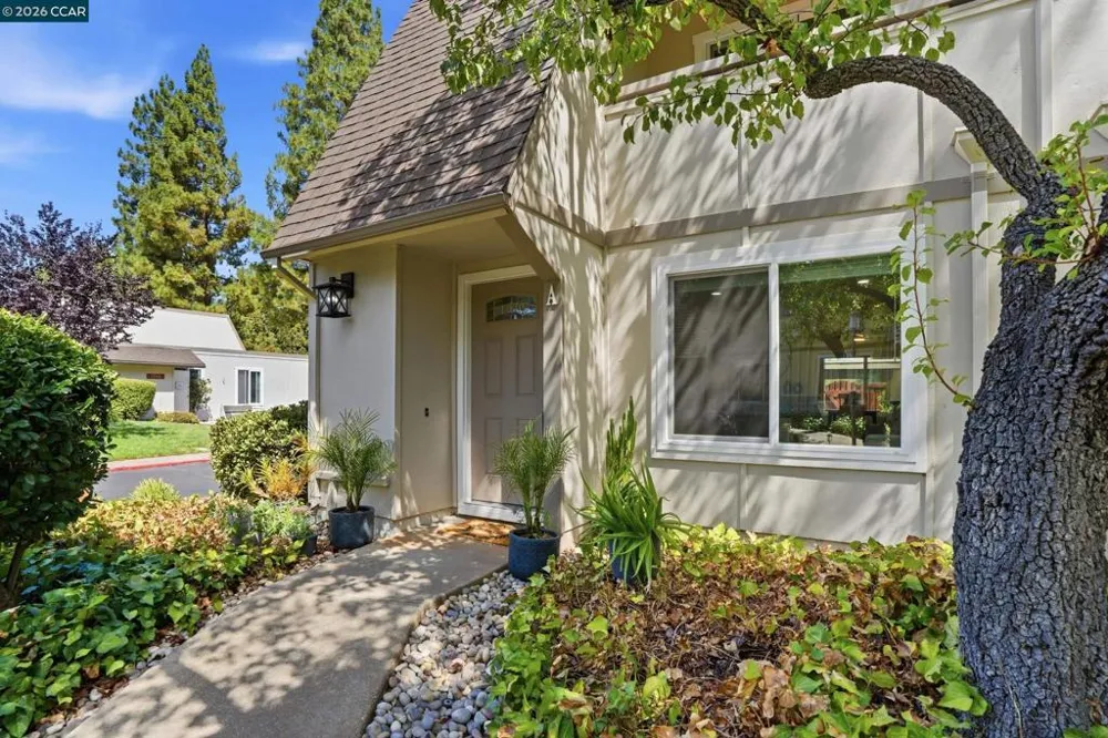 1571 Schenone Ct #A Concord, CA 94521
