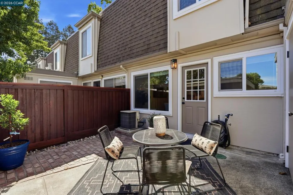 1571 Schenone Ct #A Concord, CA 94521