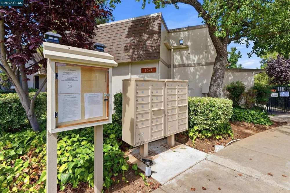 1571 Schenone Ct #A Concord, CA 94521