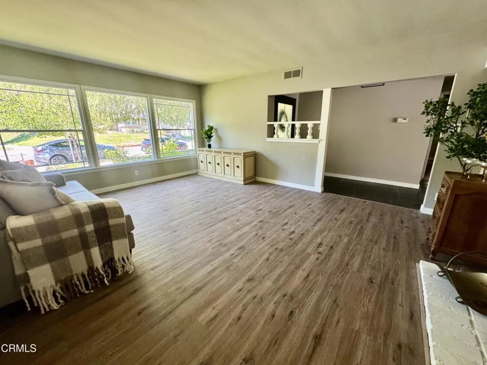 3911 El Lado Drive Glendale, CA 91214