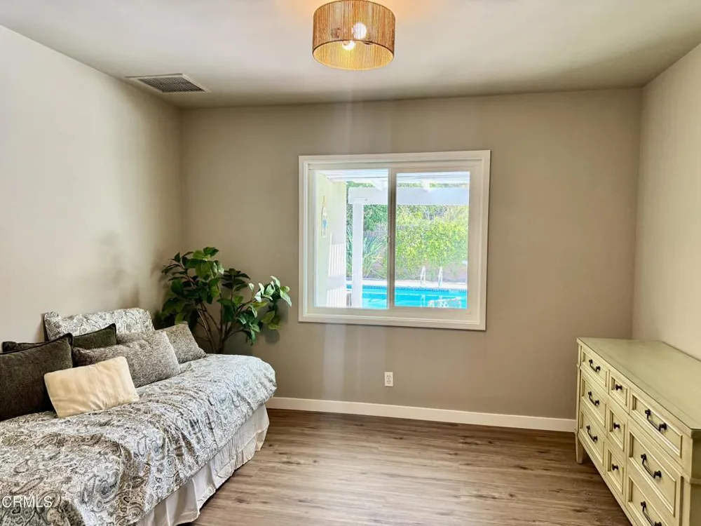 3911 El Lado Drive Glendale, CA 91214
