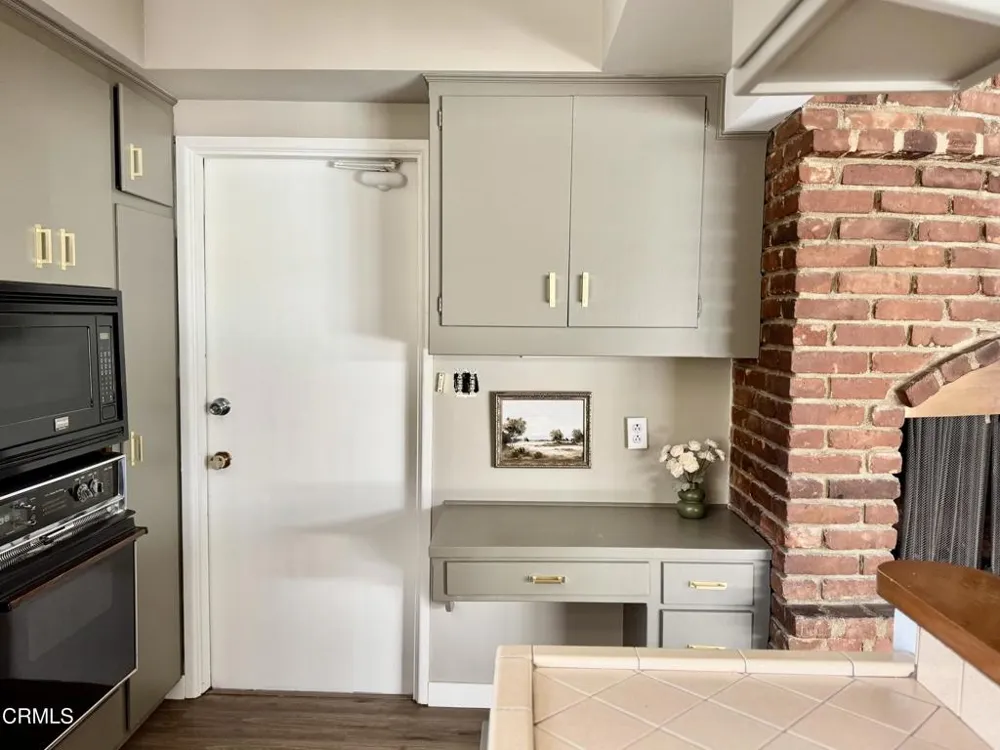 3911 El Lado Drive Glendale, CA 91214