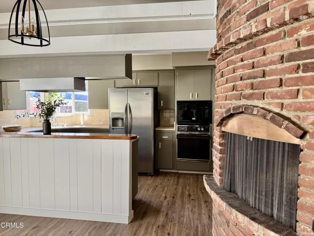 3911 El Lado Drive Glendale, CA 91214