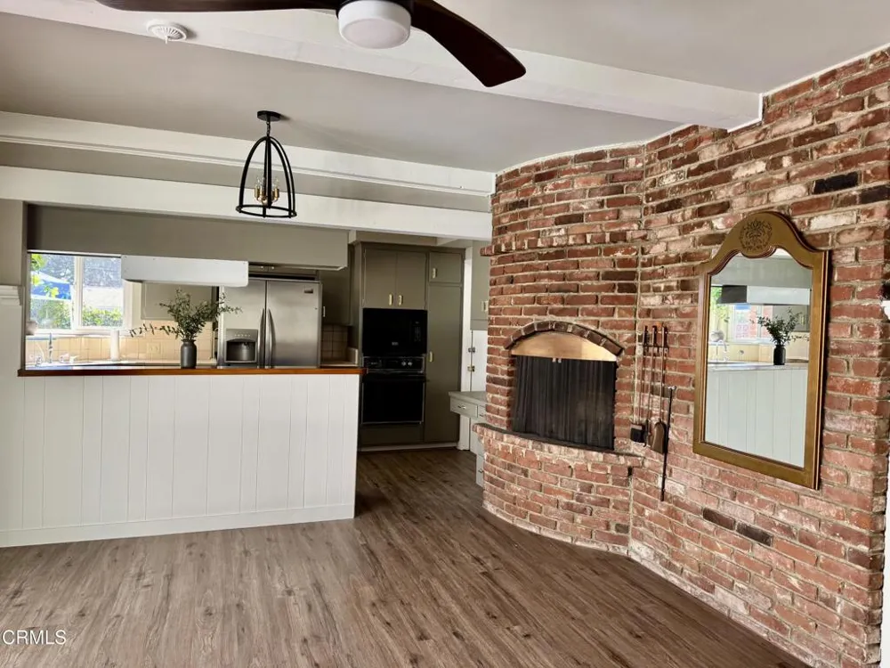 3911 El Lado Drive Glendale, CA 91214