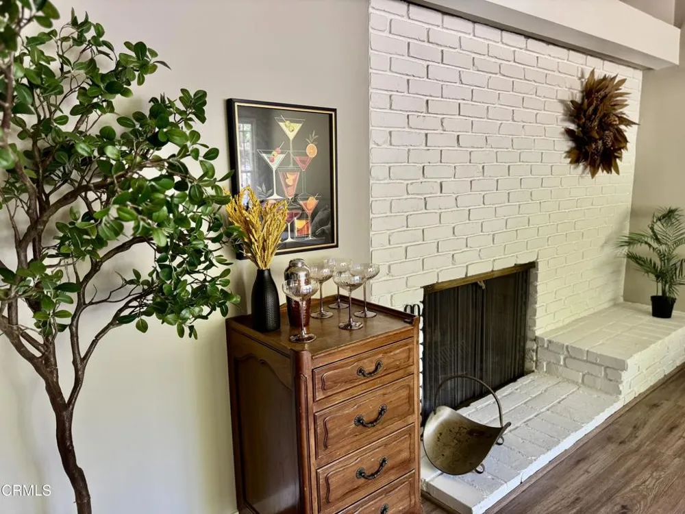 3911 El Lado Drive Glendale, CA 91214