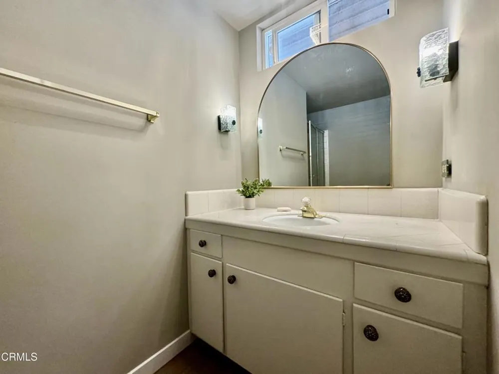 3911 El Lado Drive Glendale, CA 91214