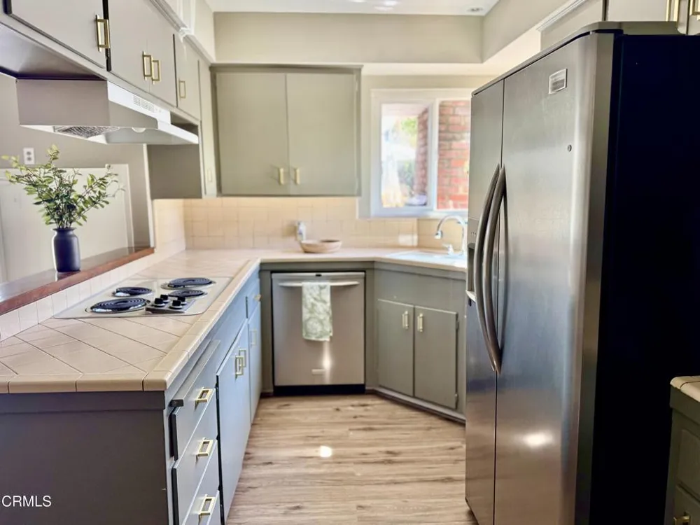 3911 El Lado Drive Glendale, CA 91214