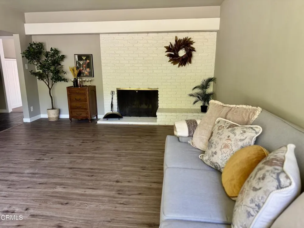 3911 El Lado Drive Glendale, CA 91214