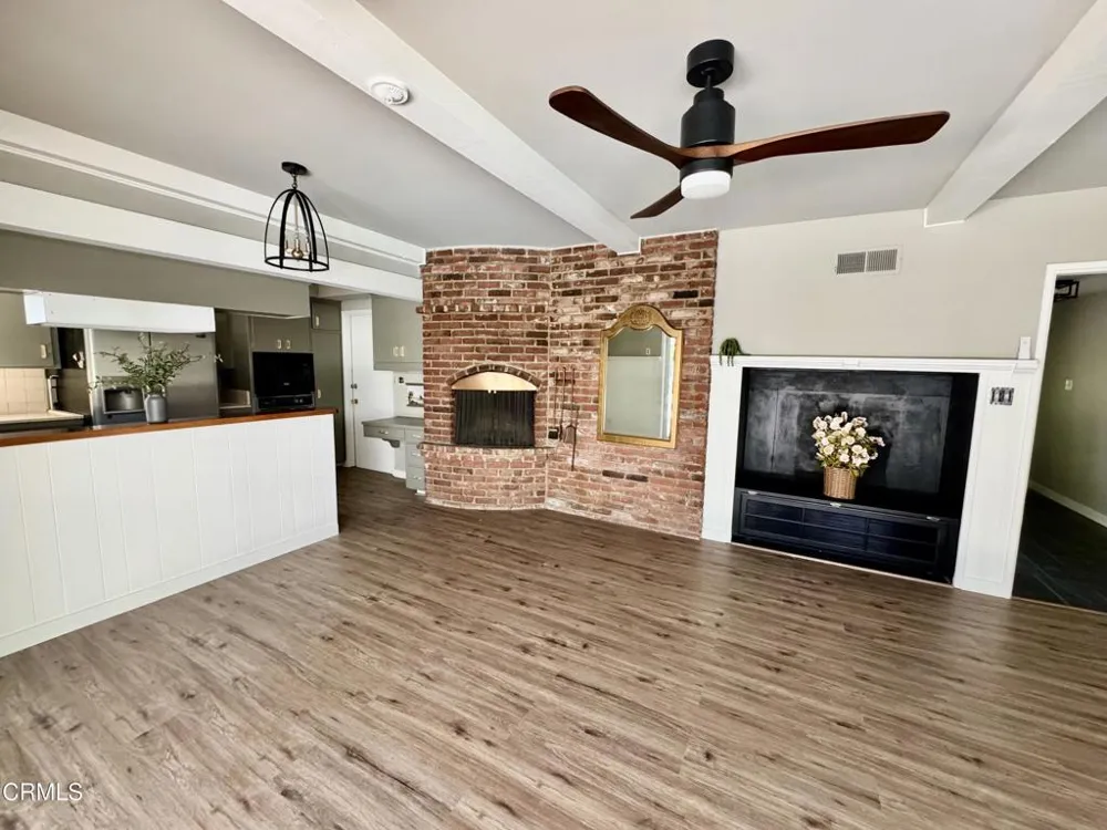 3911 El Lado Drive Glendale, CA 91214