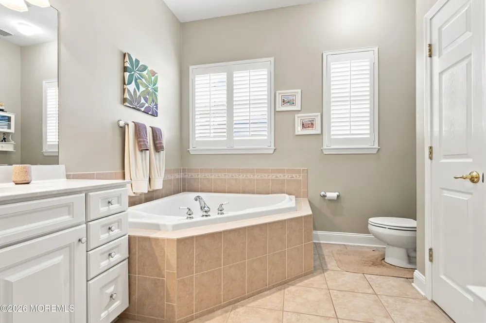 31 Devonshire Way Jackson, NJ 08527