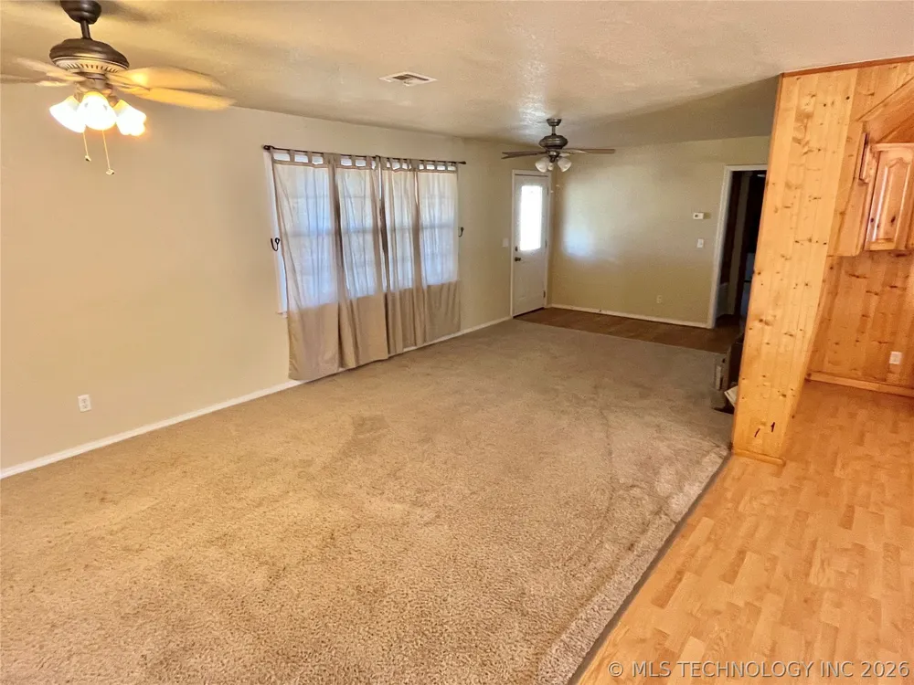 4783 Enos Road Kingston, OK 73439