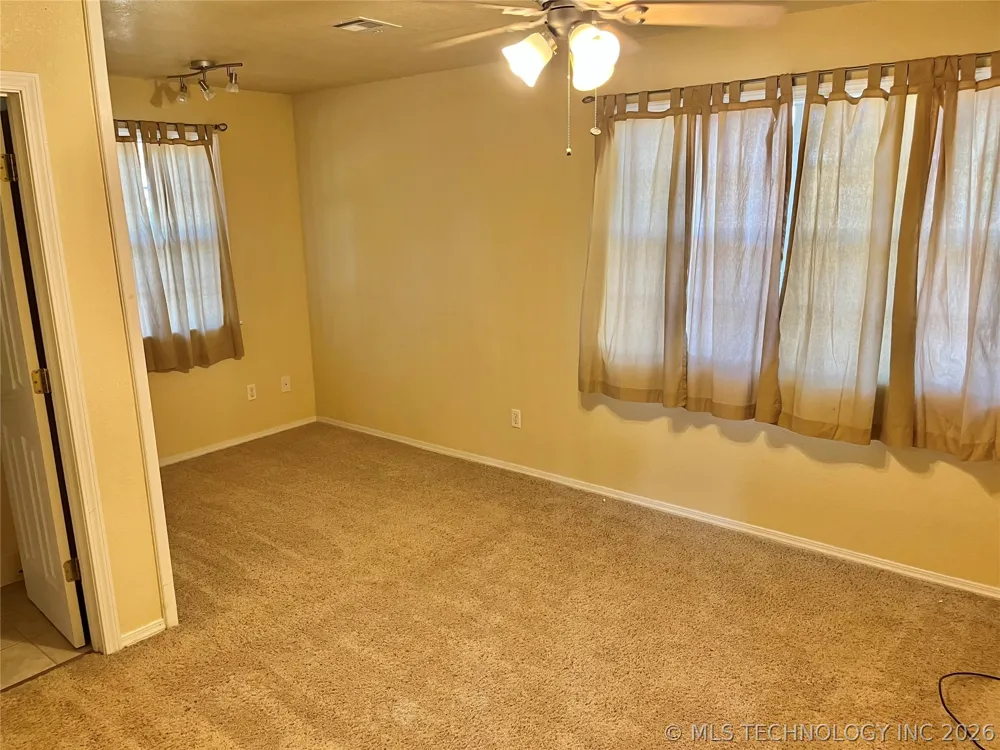 4783 Enos Road Kingston, OK 73439