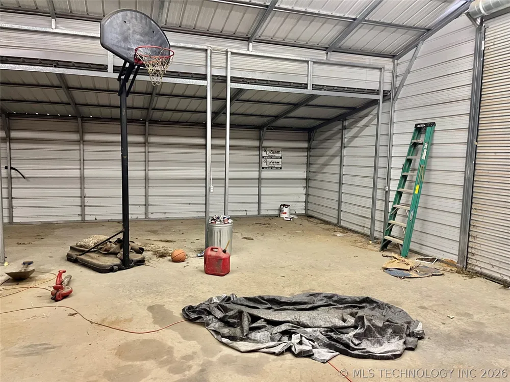 4783 Enos Road Kingston, OK 73439
