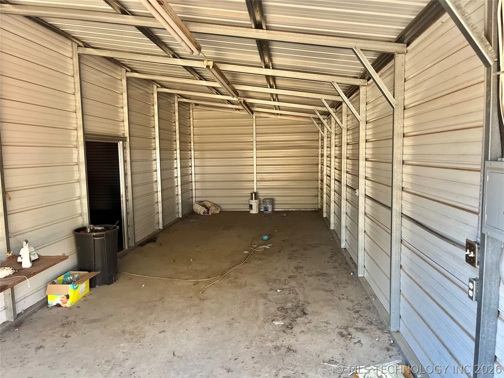 4783 Enos Road Kingston, OK 73439