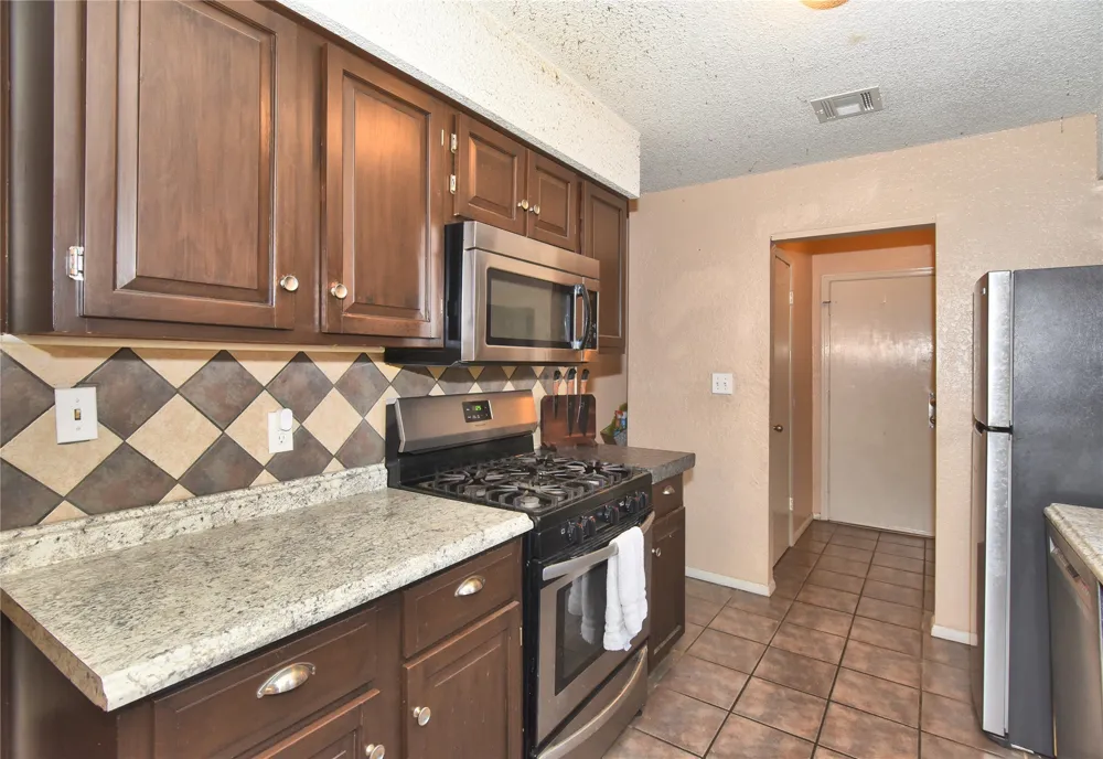 1114 W Austin Street Broken Arrow, OK 74011