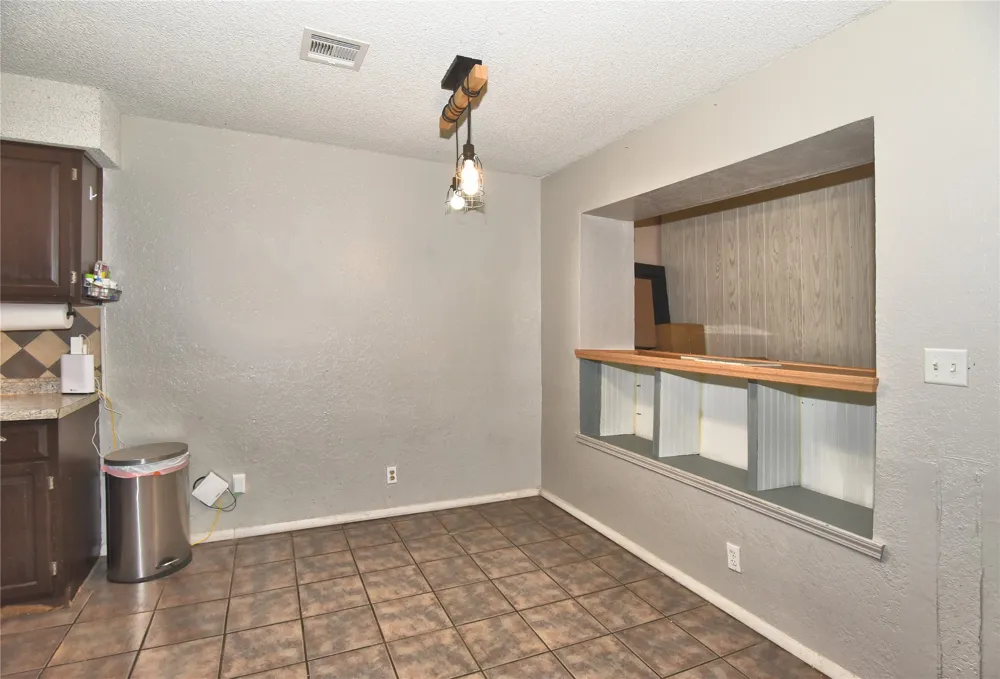 1114 W Austin Street Broken Arrow, OK 74011