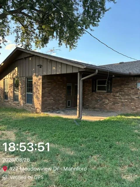 127 Meadowview Street