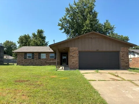127 Meadowview Street