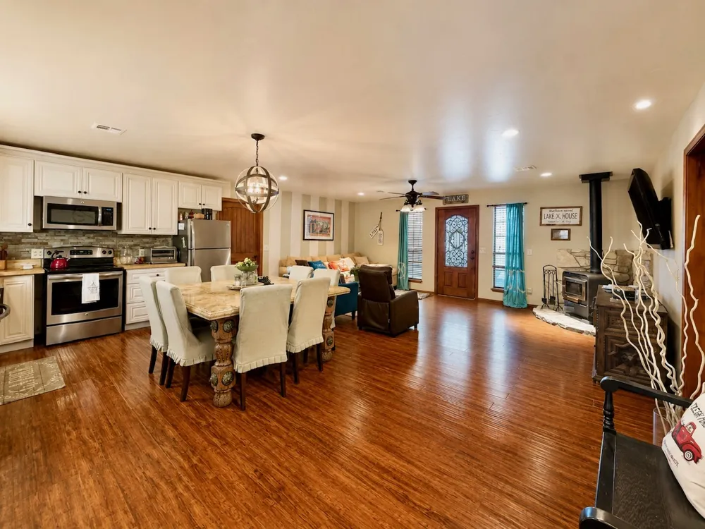12326 Scott Drive Kingston, OK 73439
