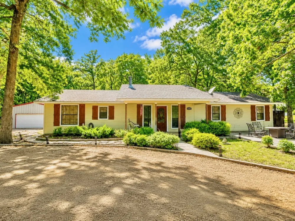 12326 Scott Drive Kingston, OK 73439