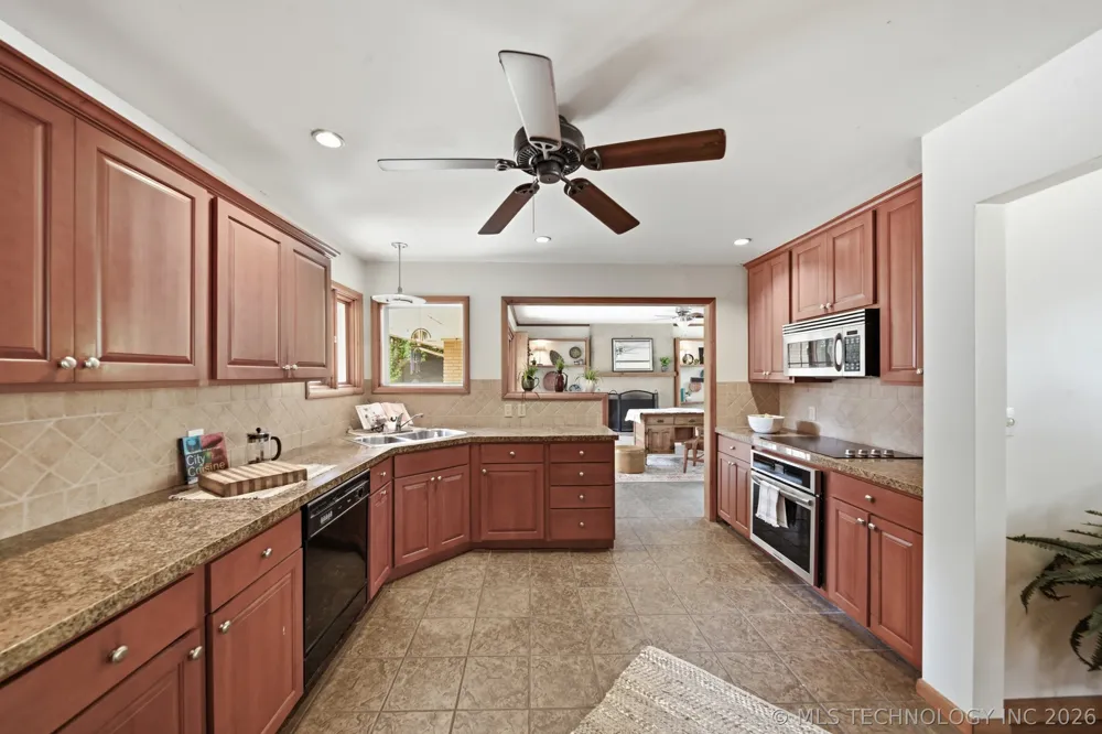4154 E 46th Place Tulsa, OK 74135