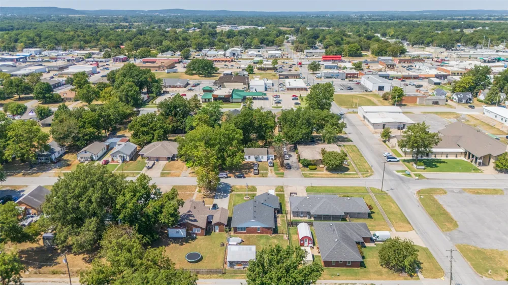 105 S Rowe Street Pryor, OK 74361