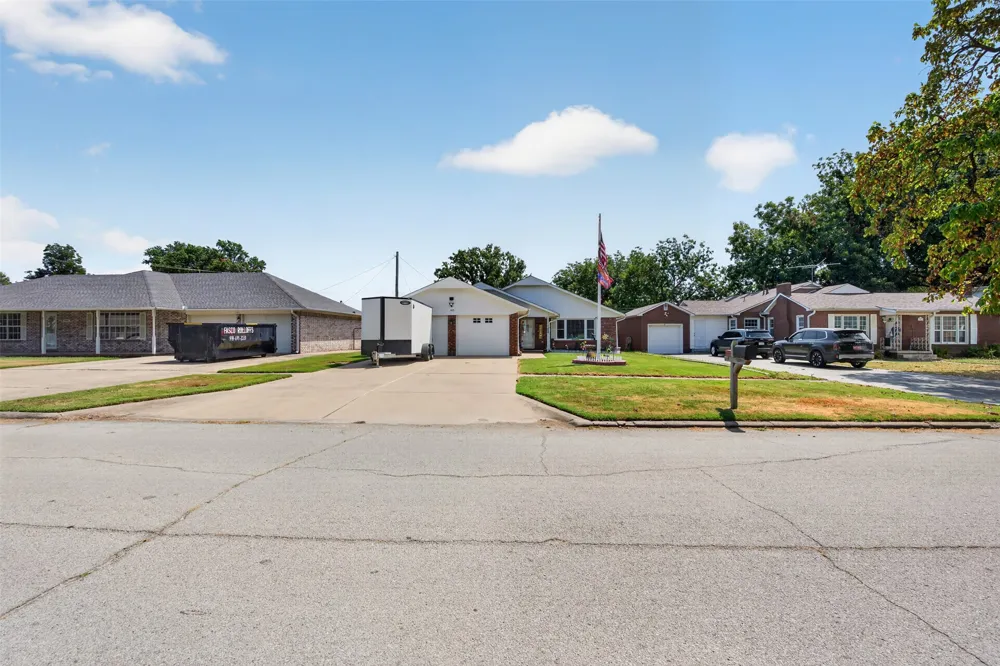 105 S Rowe Street Pryor, OK 74361