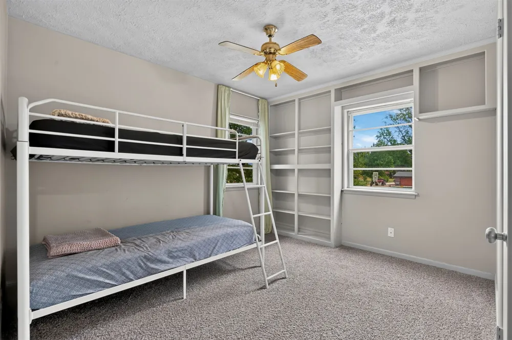723 Valentine Lane Claremore, OK 74017