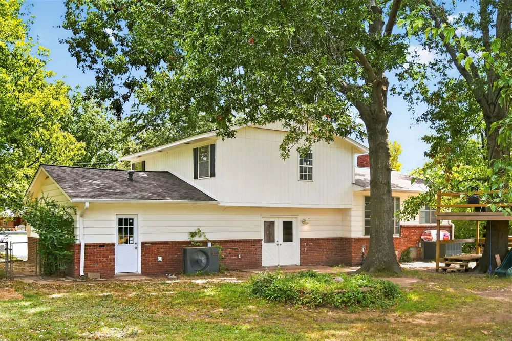 723 Valentine Lane Claremore, OK 74017