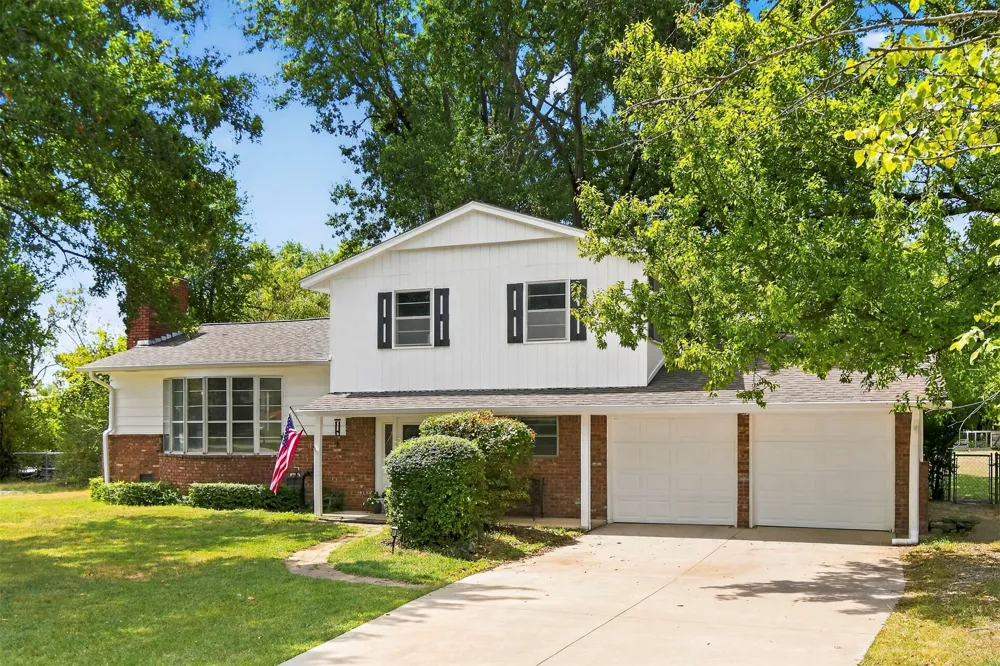 723 Valentine Lane Claremore, OK 74017