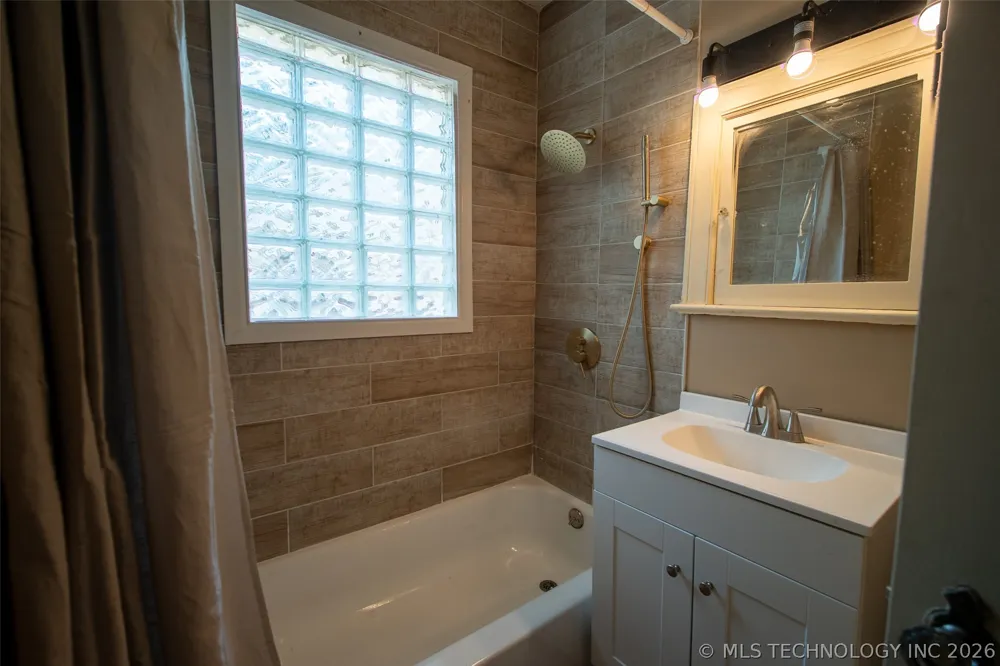 2124 E 19th Street Tulsa, OK 74104