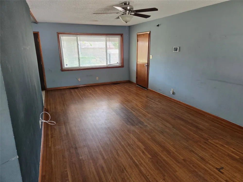 10946 E 4th Street Tulsa, OK 74128